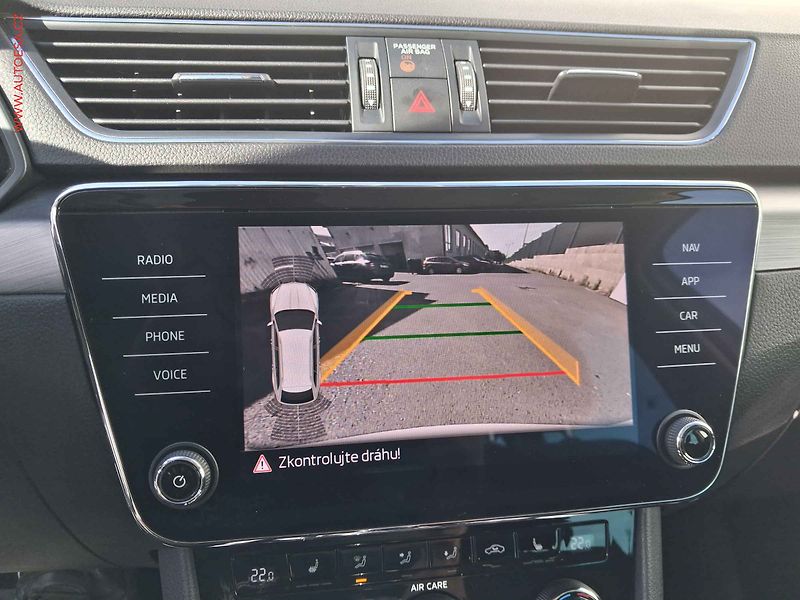 Škoda Superb (2017) 2.0 TDI, 1.maj, DSG, LED - fotka 17 z 18