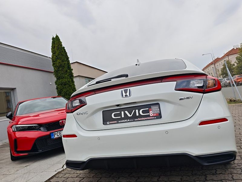 Honda Civic (2026) 2.0 e:HEV SPORT SKLADEM - fotka 31 z 37