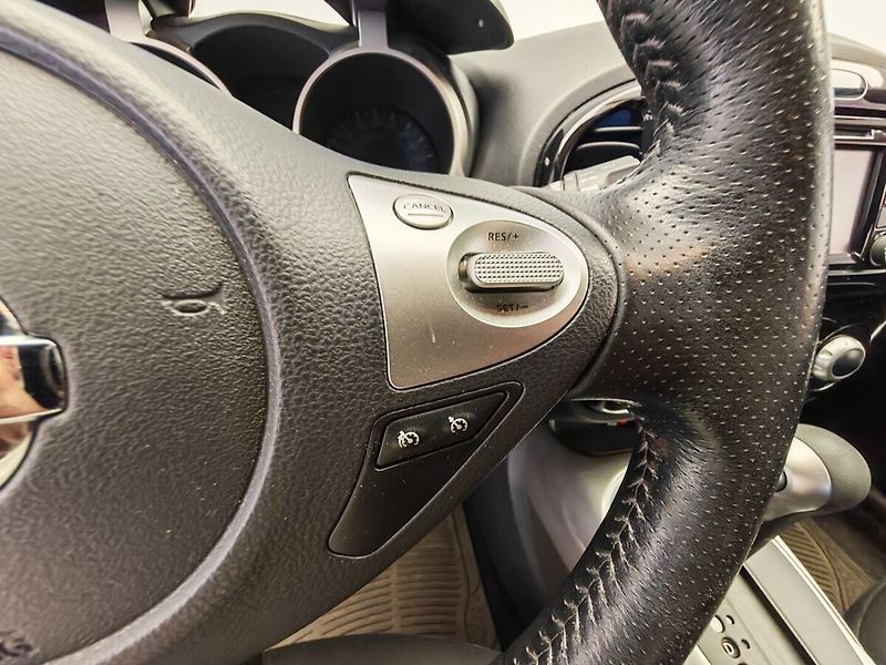 Nissan Juke 1.6 Acenta Automat - fotka 22 z 33