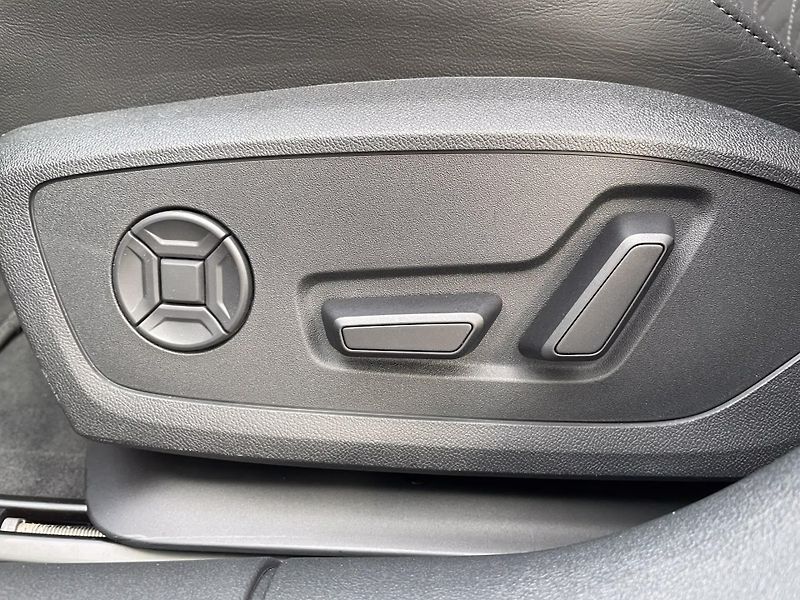 Audi A6 TDI q S-Line Tech+ Alcantara - fotka 9 z 12