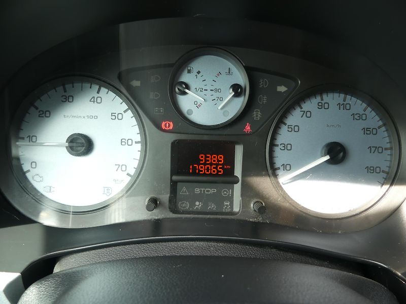 Citroën Berlingo (2013) 1,6 HDi 90 MAN5 - fotka 13 z 16