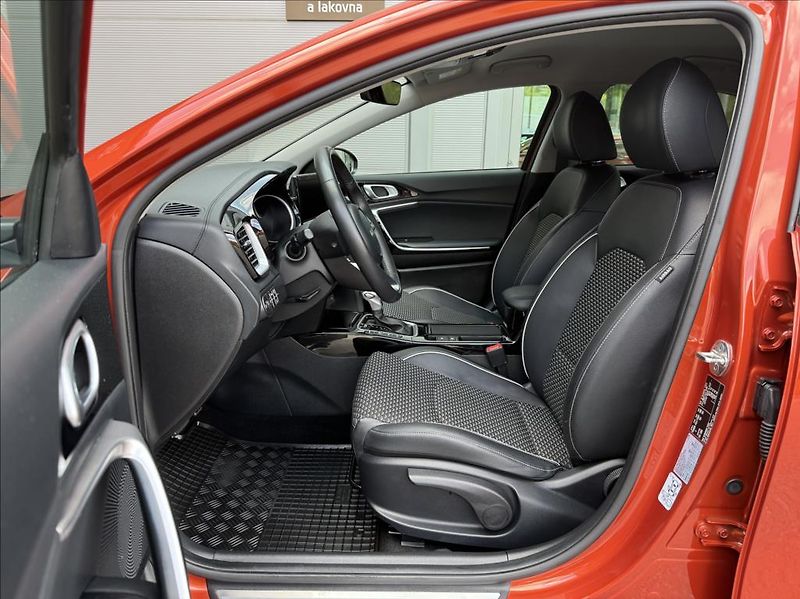 Kia XCeed 1,5 T-GDI DCT  Top Tažné - fotka 7 z 25