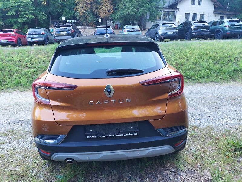 Renault Captur (2021) II. Intens GPF 1.3TCe 103kW - fotka 4 z 16