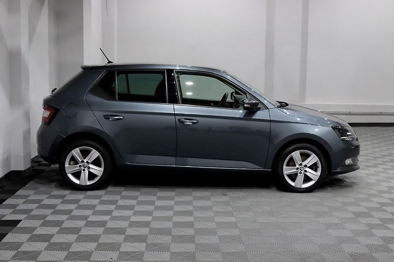 Škoda Fabia 3 1.0 TSI 81 kW - fotka 4 z 35
