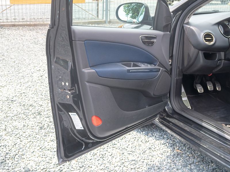 Fiat Bravo (2008) 1.9JTD 110KW SPORT - ROZVODY! - fotka 10 z 39