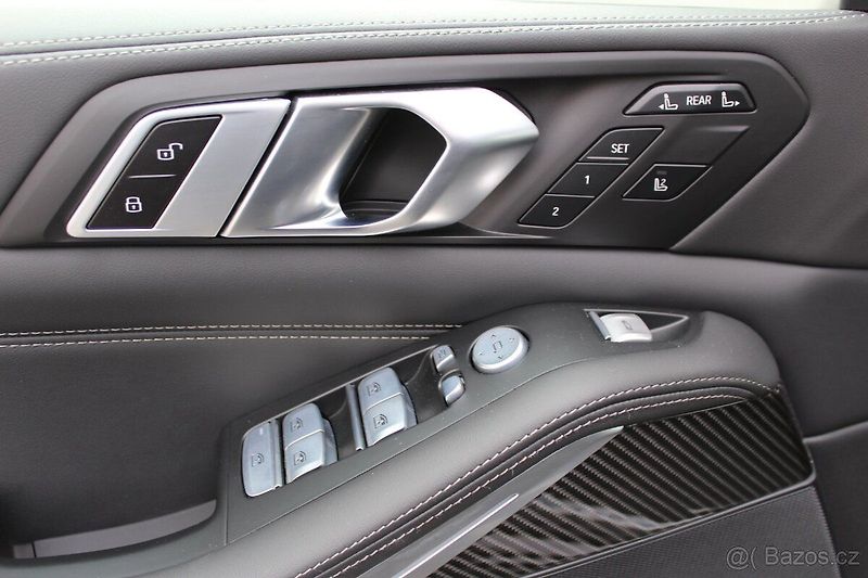 BMW X7 xDrive40d Mpaket - fotka 9 z 17