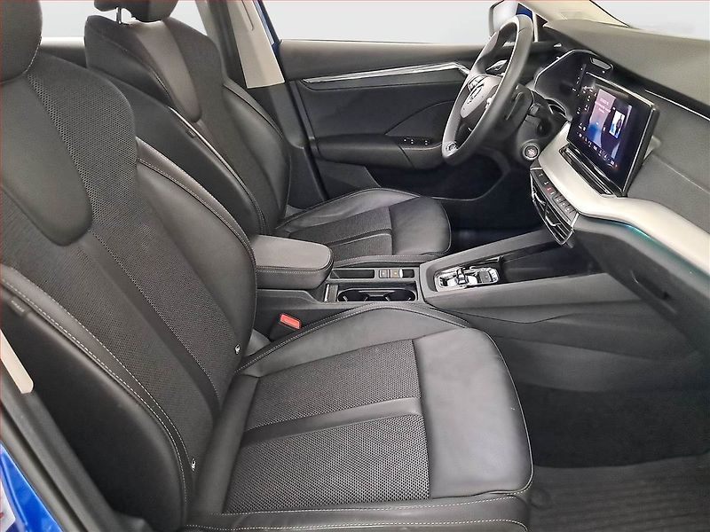 Škoda Octavia (2023) 2.0 TDI - fotka 9 z 17