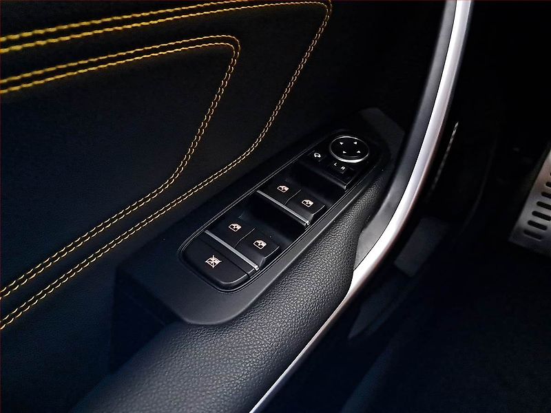 Kia XCeed (2019) 1.4 T-GDI, ČR,1.maj - fotka 17 z 19