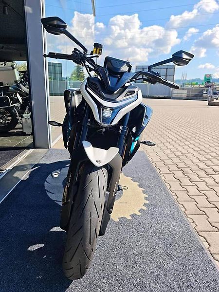 CFMOTO (2025) 675 NK - fotka 9 z 20