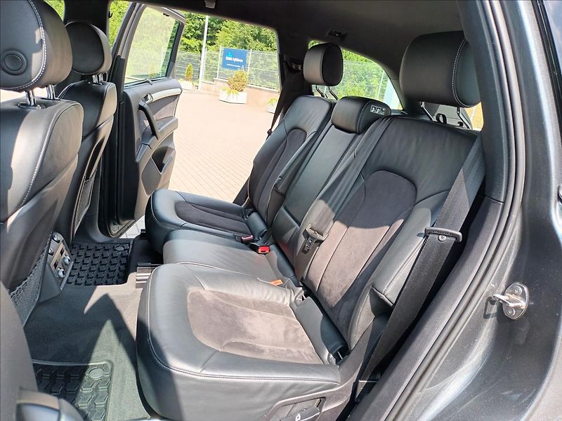 Audi Q7 3,0 TDI,150KW,ČR,S-LINE,TAŽNÉ, - fotka 17 z 41