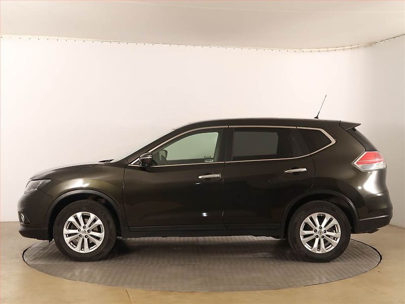 Nissan X-Trail (2014) 1.6 dCi, 4X4, Serv.kniha - fotka 3 z 18