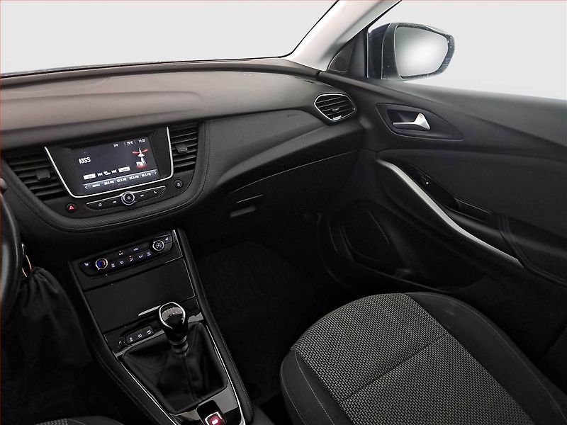 Opel Grandland X (2020) 1.2 Turbo, ČR,1.maj - fotka 8 z 16