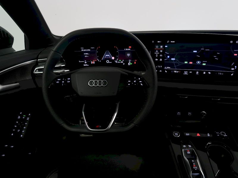 Audi A5 (2025) AVANT S-LINE 2.0TDI 150KW TAŽN - fotka 18 z 38