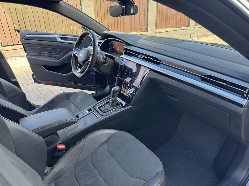 Volkswagen Arteon Shooting Brake (2021) 2.0TSI 140kw DSG R-Line Webast - fotka 37 z 40