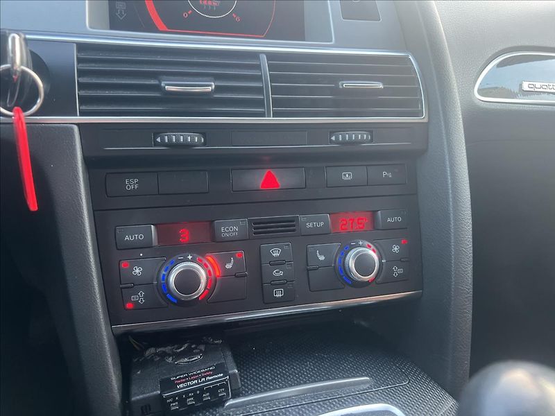 Audi S6 5,2 fsi V10 exclusive - fotka 18 z 26