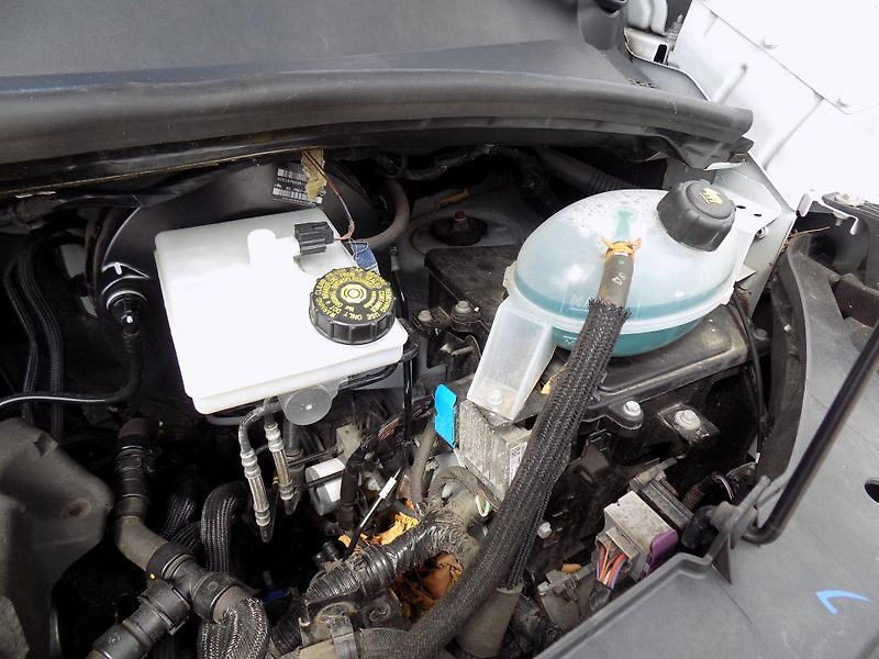 Nissan Interstar 2,3 DCI 100 KW L2H2 AC, TEMP - fotka 33 z 41