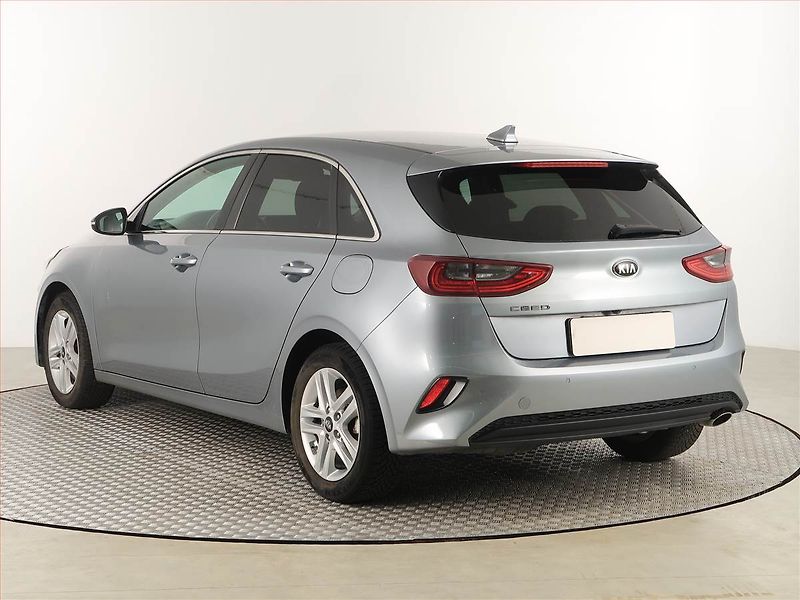 Kia Ceed (2019) Gold 1.6 CRDi, Automat - fotka 4 z 18
