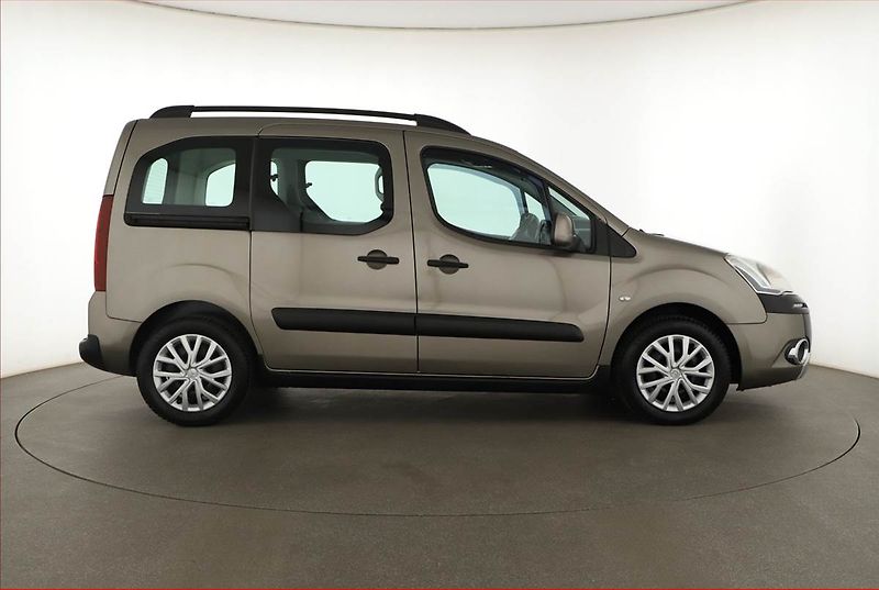 Citroën Berlingo (2015) XTR 1.6 HDi, 5Míst, ČR - fotka 6 z 13