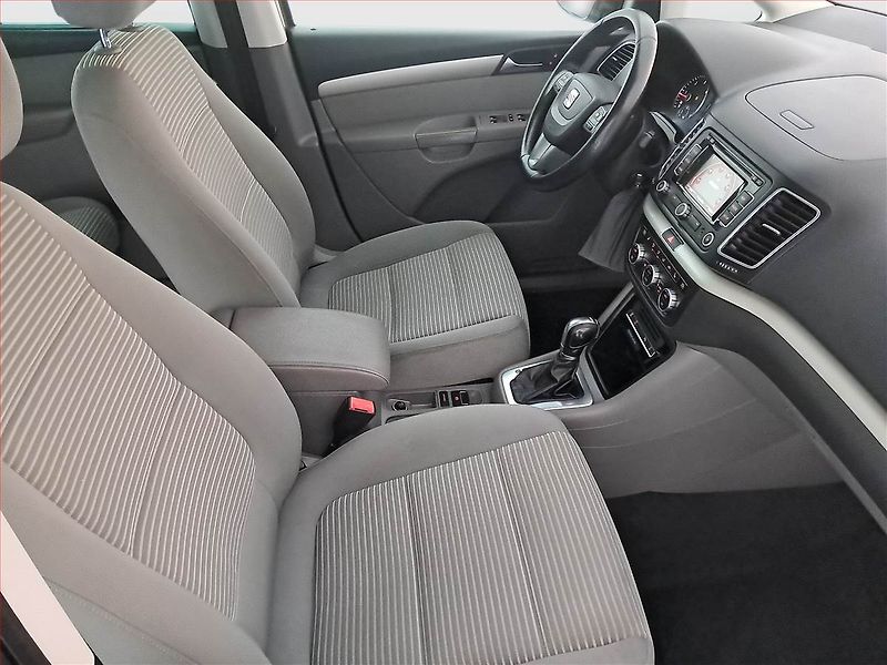 Seat Alhambra (2013) 2.0 TDI, Automat, Navi, Xenony - fotka 9 z 16