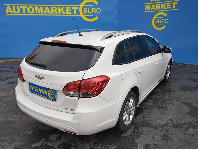Chevrolet Cruze 1,7 96 KW - fotka 4 z 17
