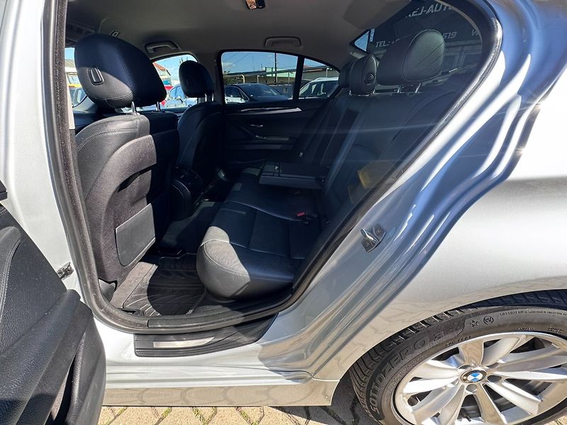 BMW Řada 5 (2014) XDRIVE 520D 2,0 140 KW 2. MAJ - fotka 36 z 47