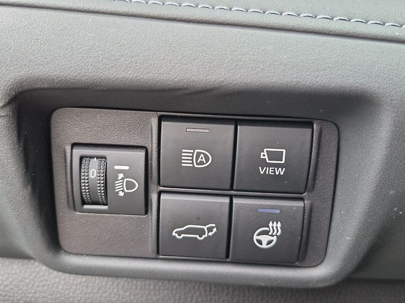 Toyota Highlander Executive 2,5 HEV 4x4 - fotka 22 z 27