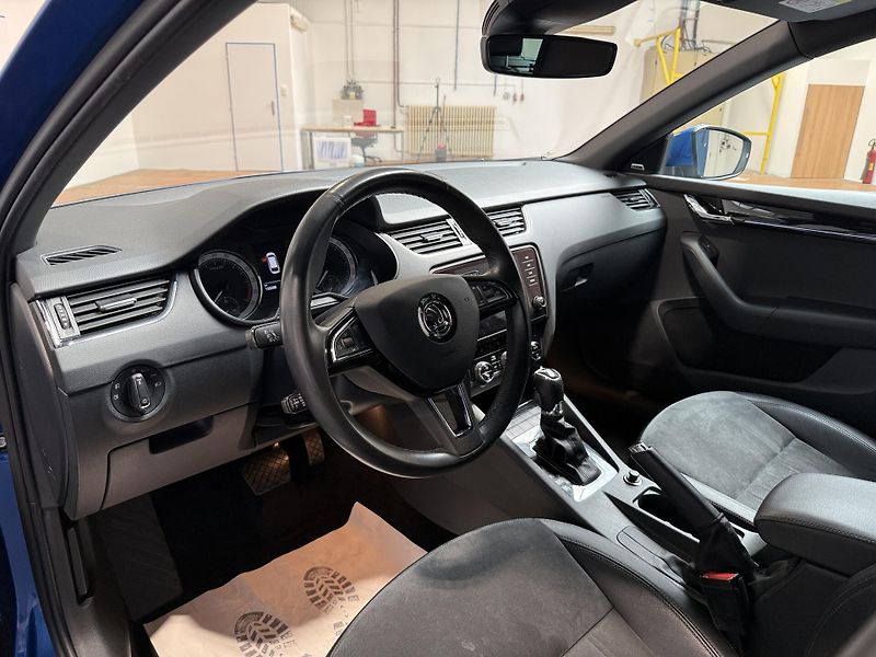Škoda Octavia 2.0 TDI 110kW DSG L&K Combi - fotka 5 z 16
