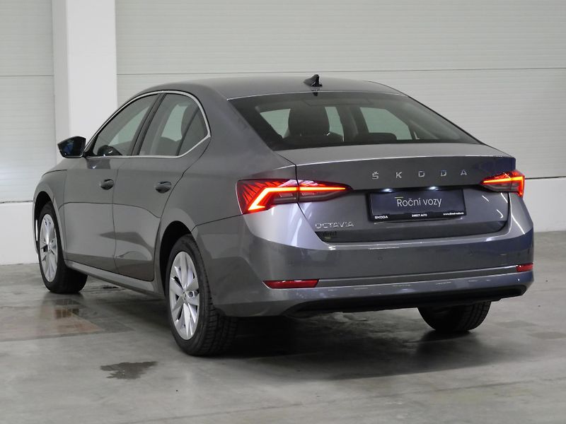 Škoda Octavia - fotka 7 z 23