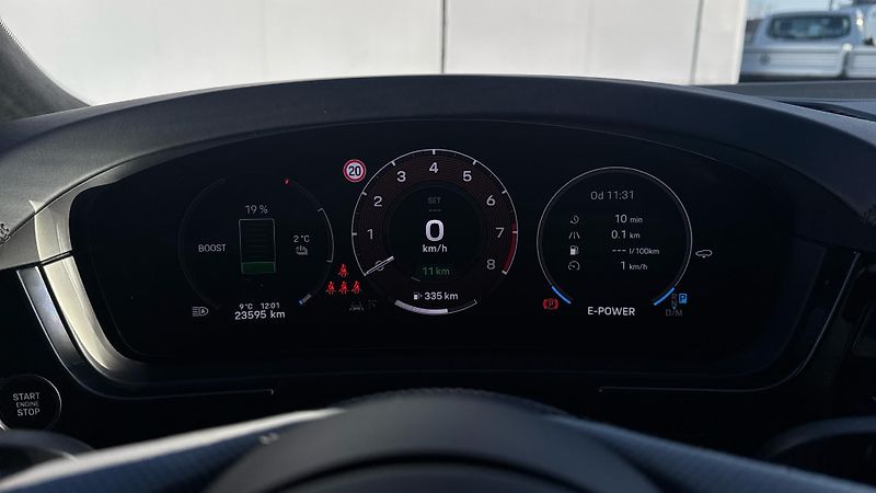 Porsche Cayenne Turbo E-Hybrid - fotka 25 z 29