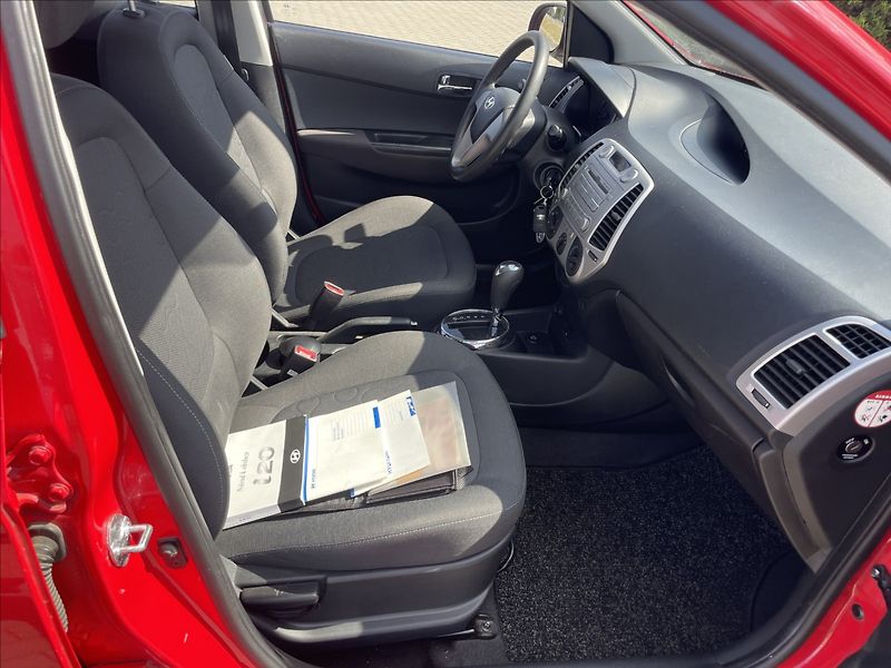 Hyundai i20 1,4 i 73kw Automat, Klima, LPG - fotka 12 z 28