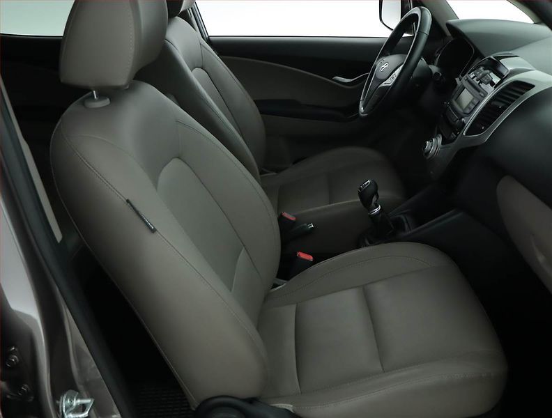 Hyundai ix20 (2014) 1.6 CVVT, Serv.kniha, Kůže - fotka 9 z 16