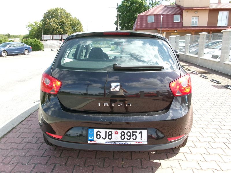 Seat Ibiza (2009) 1,4 16V KLIMA - fotka 7 z 27