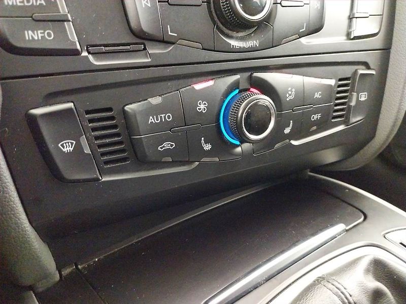 Audi A4 Allroad (2011) 2.0 TDI, 4X4, Serv.kniha - fotka 13 z 19