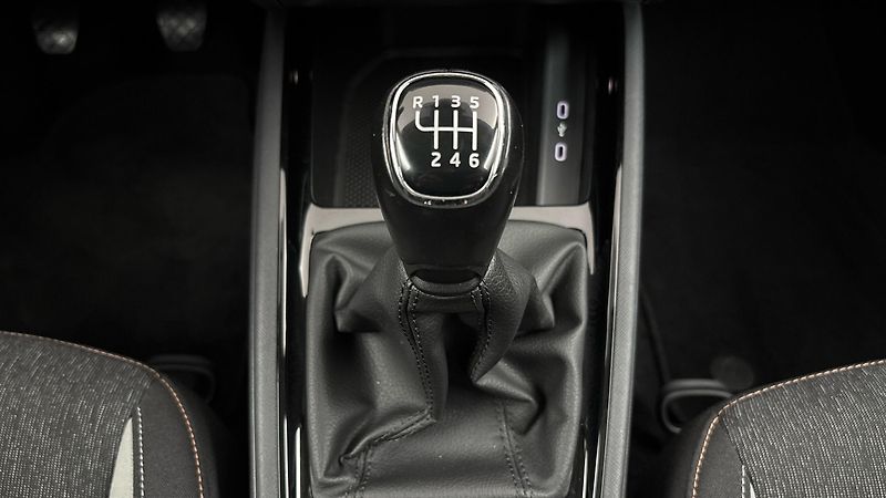 Škoda Scala 1.0 TSI Style - fotka 23 z 26