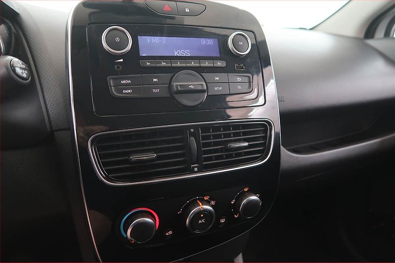 Renault Clio (2020) 0.9 TCe, ČR,1.maj, Tempomat - fotka 12 z 15