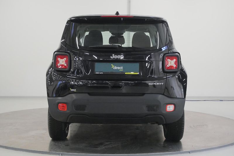 Jeep Renegade - fotka 6 z 27