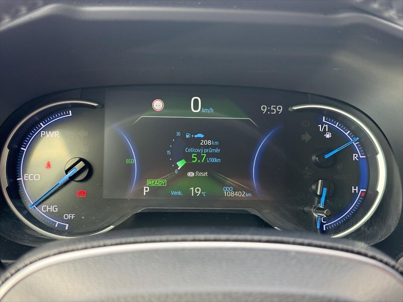 Toyota RAV4 2,5 Selection, 4x4, Hybrid - fotka 11 z 20