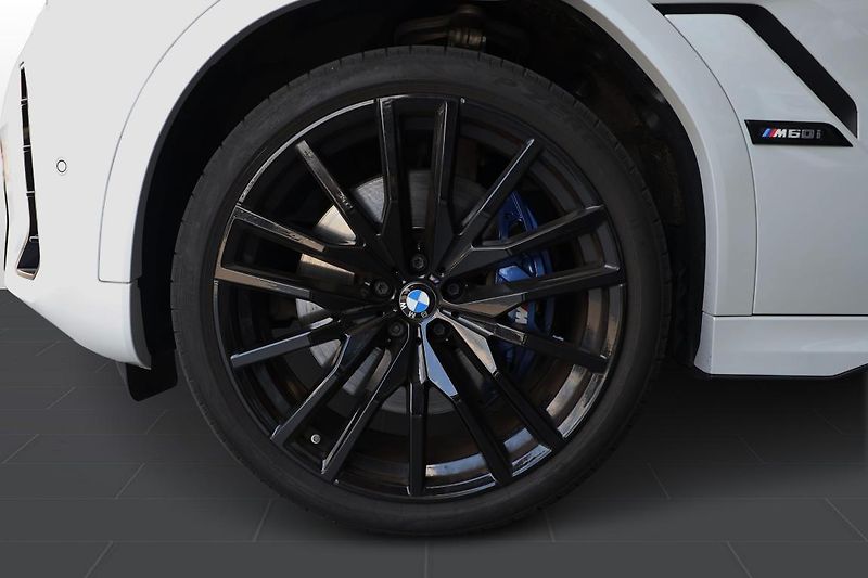 BMW X6 M60i - fotka 7 z 16