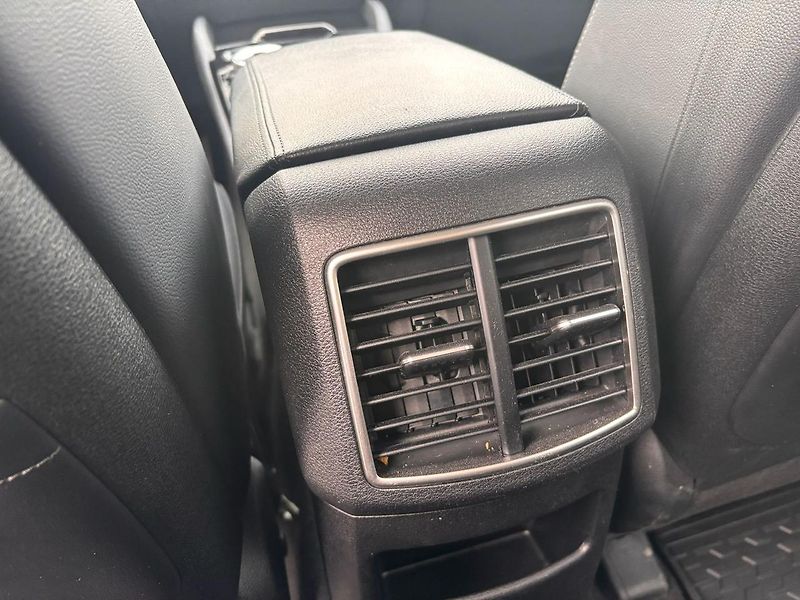 Kia Sportage 1.6 T-GDi MHEV DCT AWD TOP Evo - fotka 27 z 30