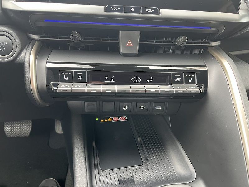 Toyota C-HR 2.0L PHEV Executive - fotka 21 z 29
