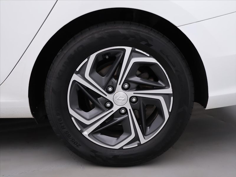 Hyundai i30 1,6 CRDi 85kW Aut. Style CZ - fotka 29 z 36