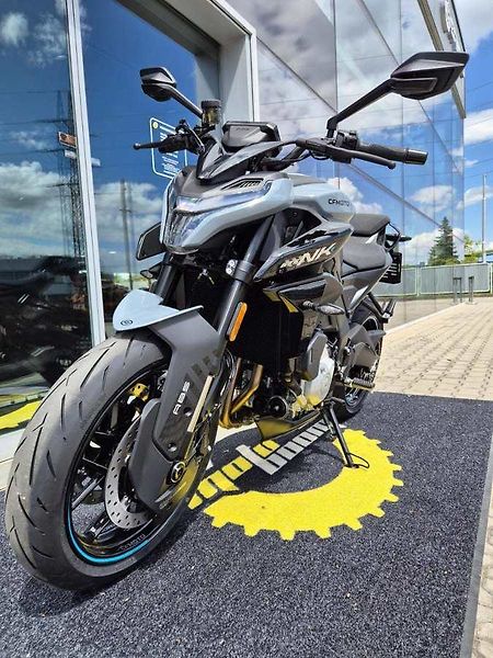 CFMOTO (2026) 675 NK - SKLADEM - fotka 12 z 59