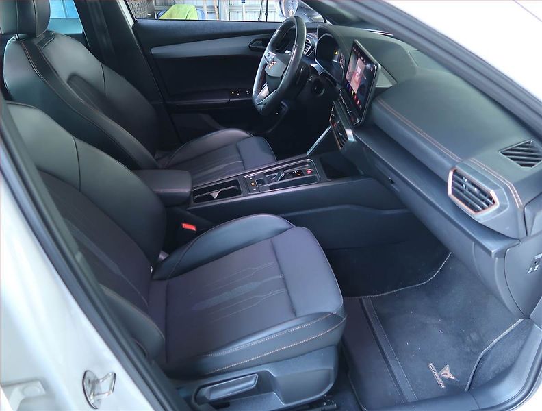 Cupra Formentor (2022) Business 1.5 TSI - fotka 9 z 17