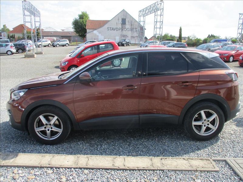 Peugeot 3008 1,6 HDI, navi, klima, servis, - fotka 8 z 21