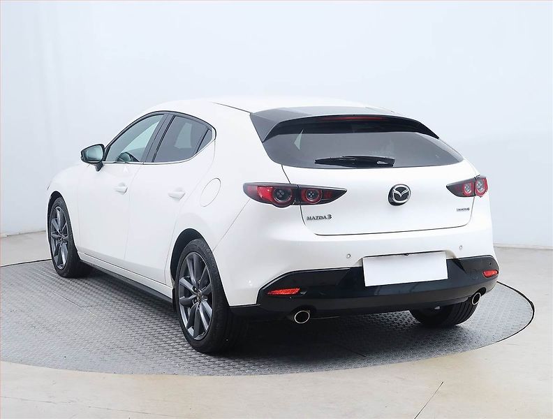 Mazda 3 (2019) 2.0 Skyactiv-G, Serv.kniha - fotka 4 z 17