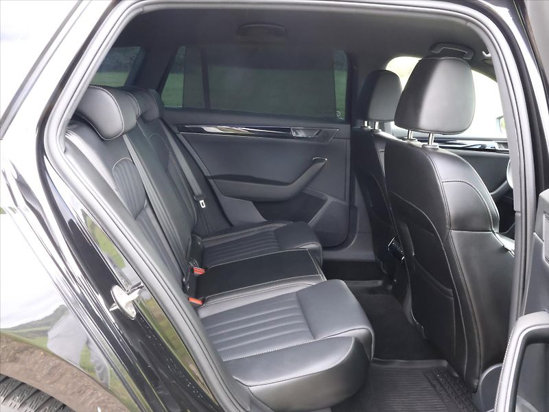Škoda Superb 2,0 TDI DSG L&K DPH CZ - fotka 13 z 34