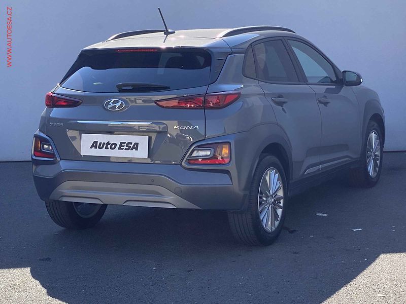 Hyundai Kona (2020) 1.6 T-GDi, 1.maj,ČR, AT - fotka 4 z 17