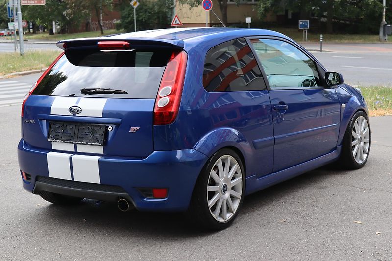 Ford Fiesta ST 2.0i 110kW - fotka 11 z 49