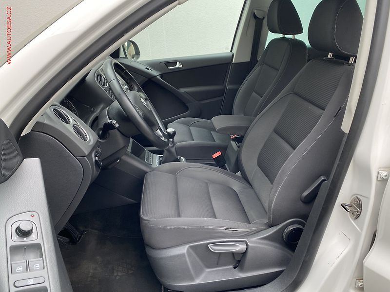Volkswagen Tiguan (2010) 2.0 TSi 4x4, Team, bixen - fotka 9 z 16