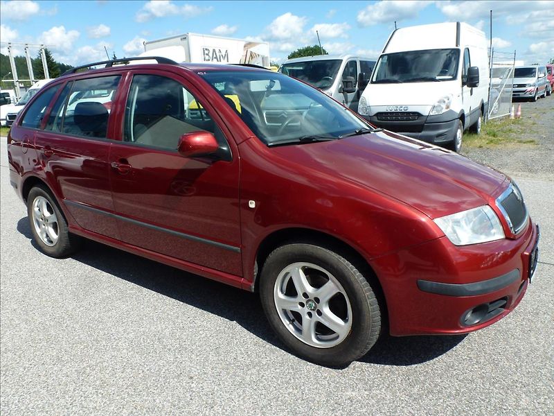 Škoda Fabia 1,4 16V Parkovací kamera - fotka 6 z 47